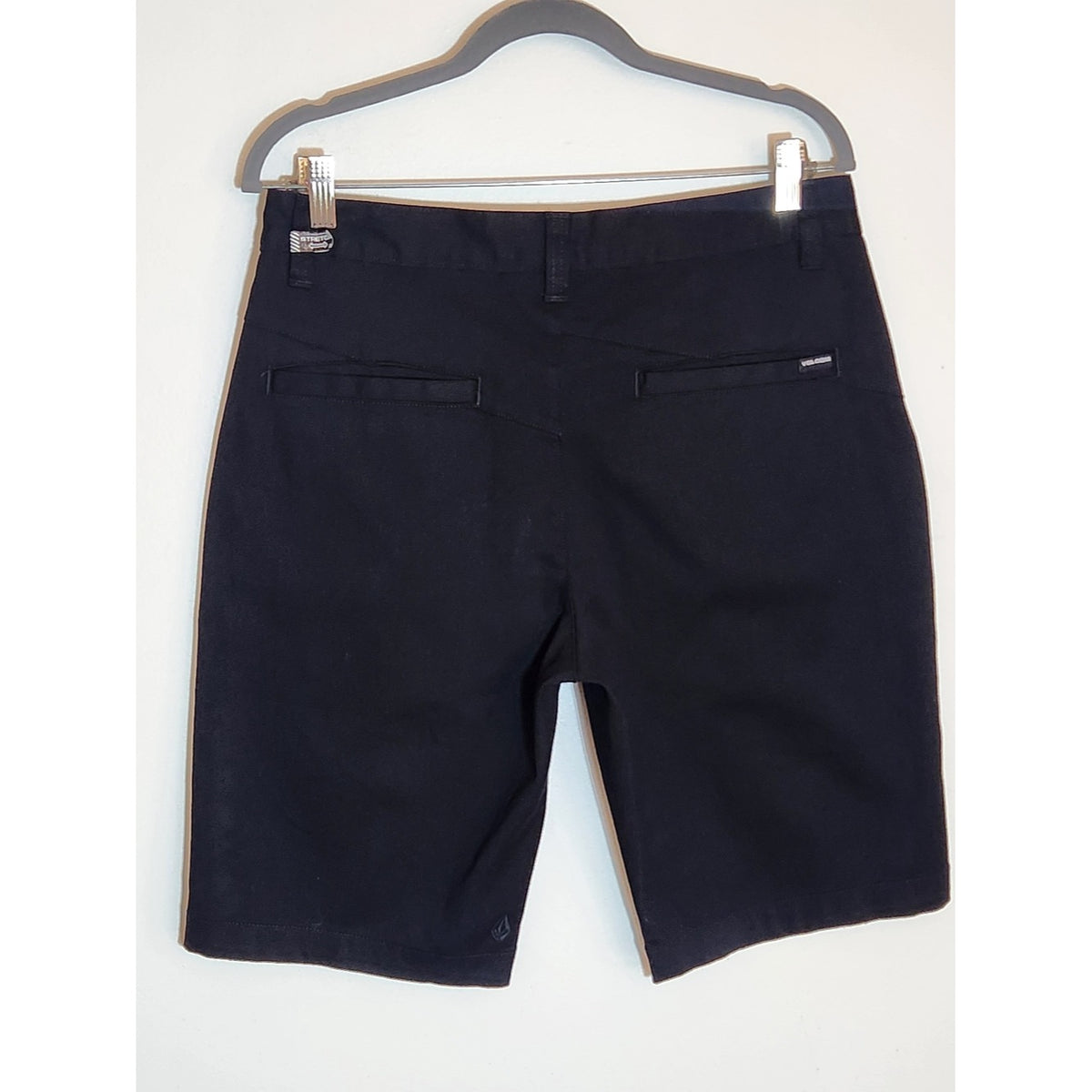 Volcom Mens Black Flat Front Casual Shorts Size 31