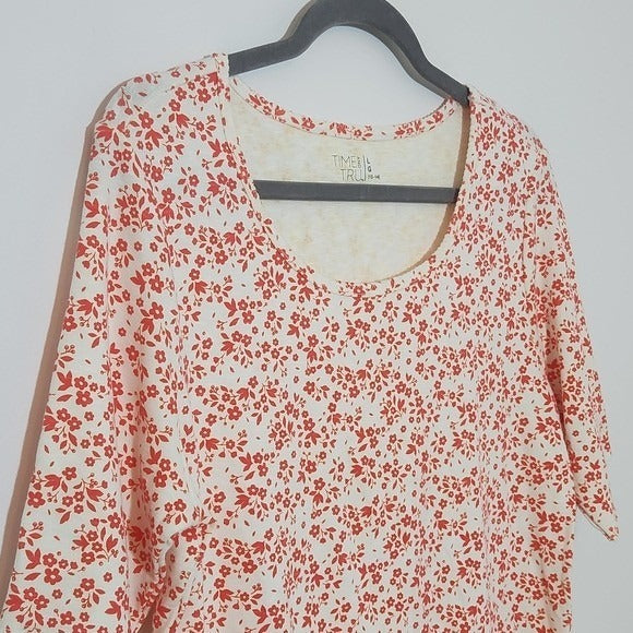 Time and Tru Orange and White Floral Print Women's Tee NWOT Size Large