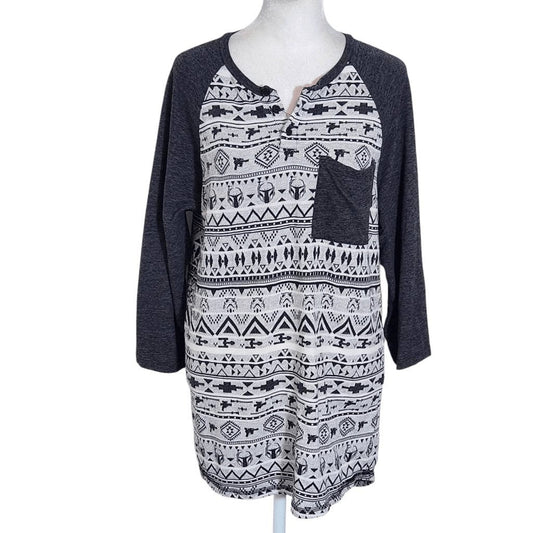 Star Wars Black and White Print Baseball Tee Size Medium Women's Star Wars Top