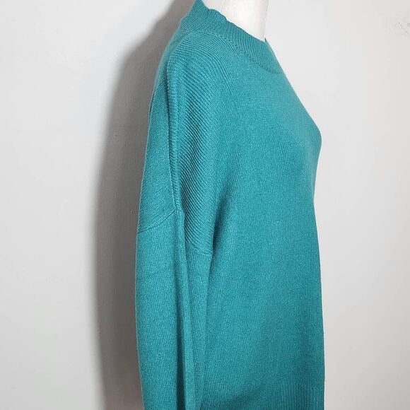 Zesica Turquoise Blue Sweater with Full Sleeves and Mock Neckline Size Large New