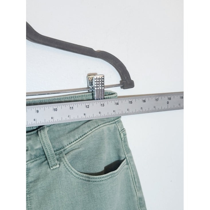 Universal Thread Mint Green Mid-Rise Skinny Jeans Size 6
