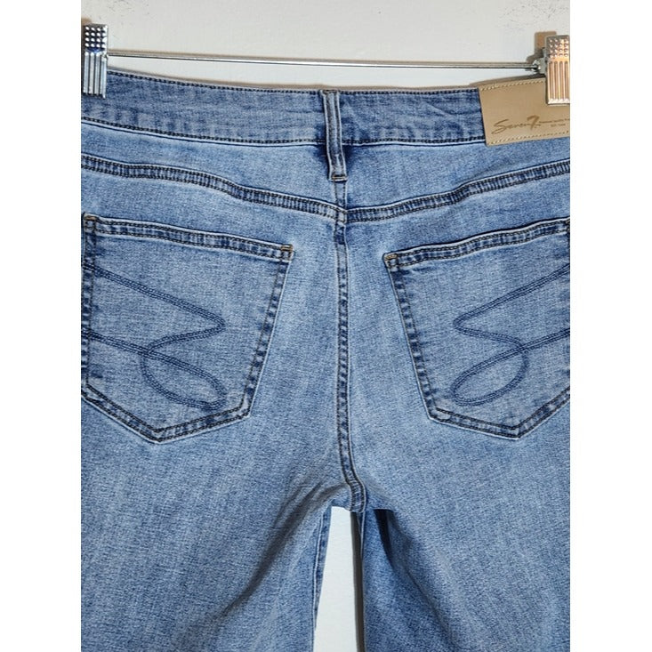 Seven7 Light Wash Distressed Bermuda Jean Shorts Size 8