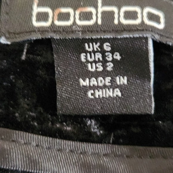 Boohoo Black Velvet Pants NWT Size 2 Tall Black Tapered Crinkle Pants