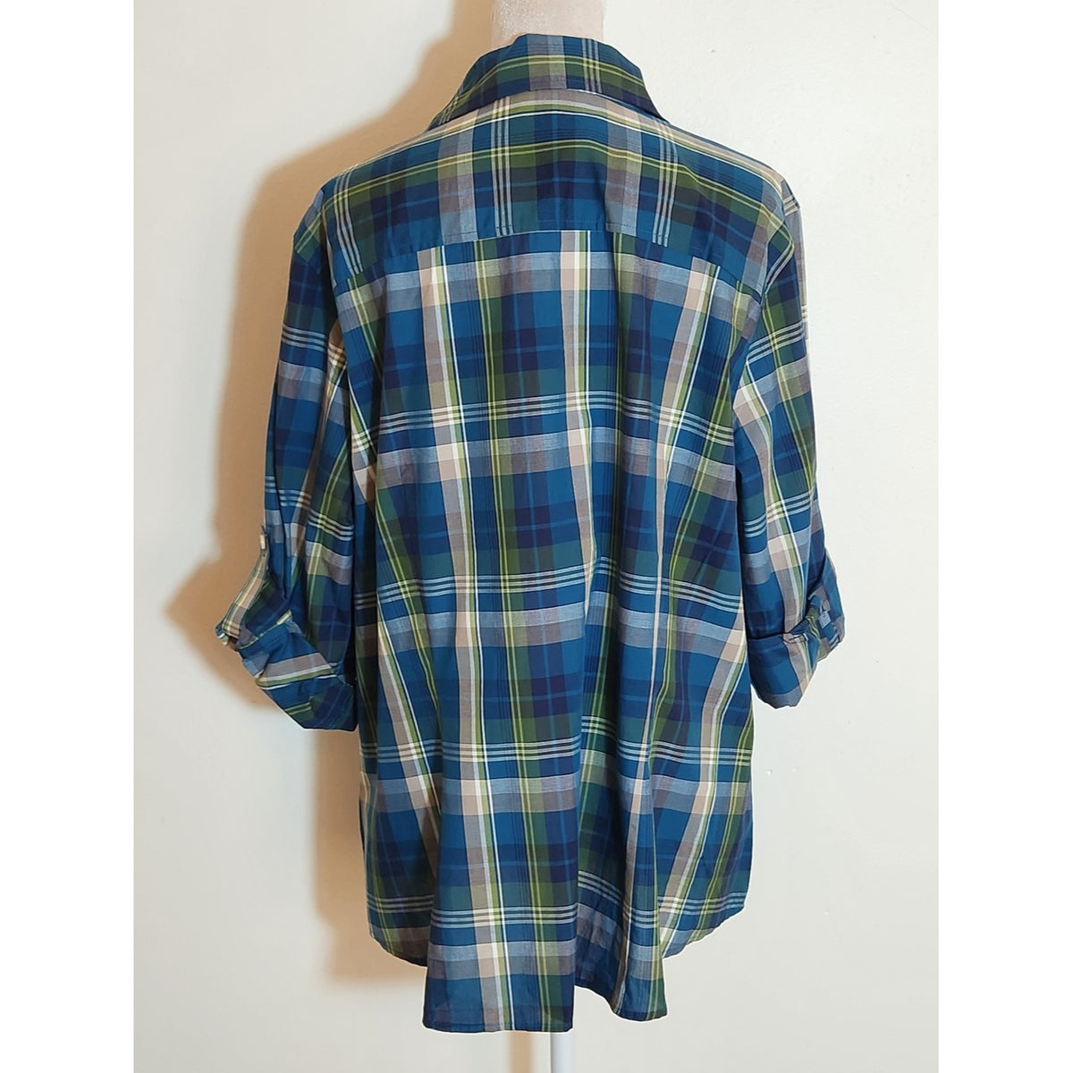 Van Heusen Blue and Green Plaid Button-Up Shirt Roll Tab Sleeves Size XL NWT