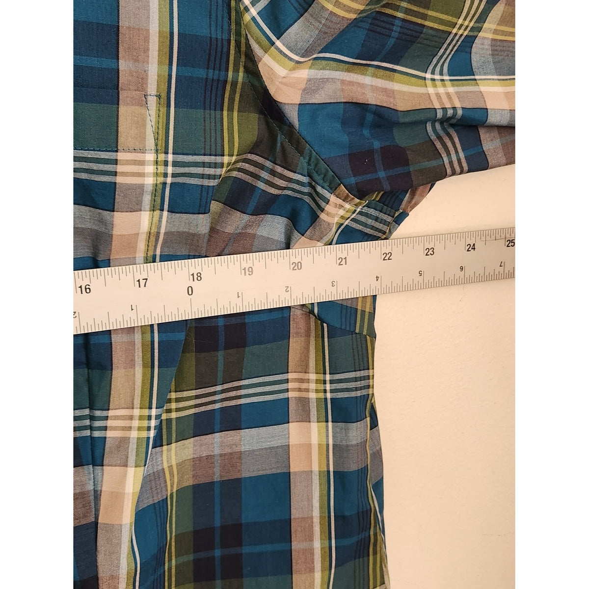 Van Heusen Blue and Green Plaid Button-Up Shirt Roll Tab Sleeves Size XL NWT
