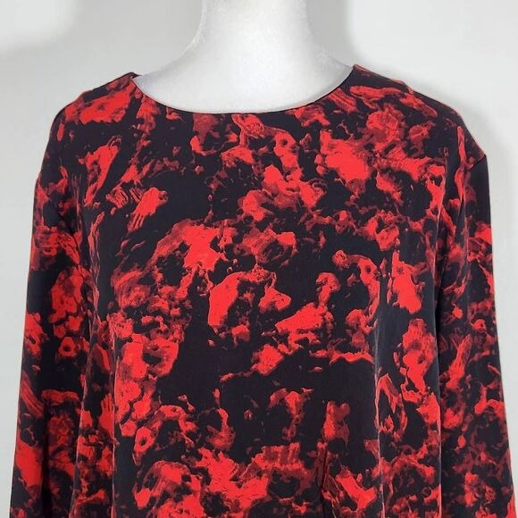 Carmen Marc Valvo Red and Black Print Blouse with Bell Sleeves Size XL, New