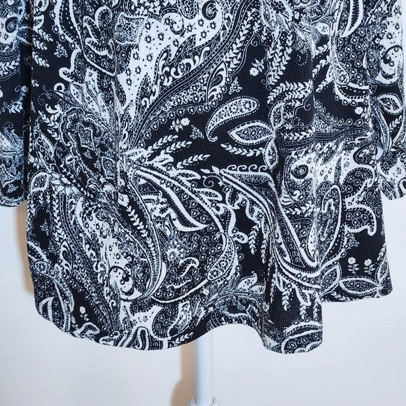 Susan Graver Black and White Paisley Women's Top Size Large