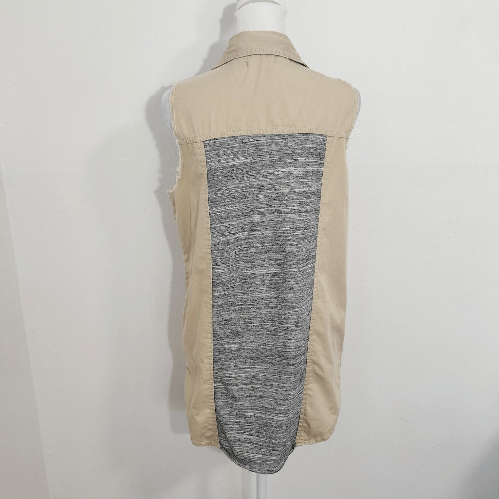 Gilded Intent Sleeveless Buttondown Top Size Medium Khaki Buttondown Top