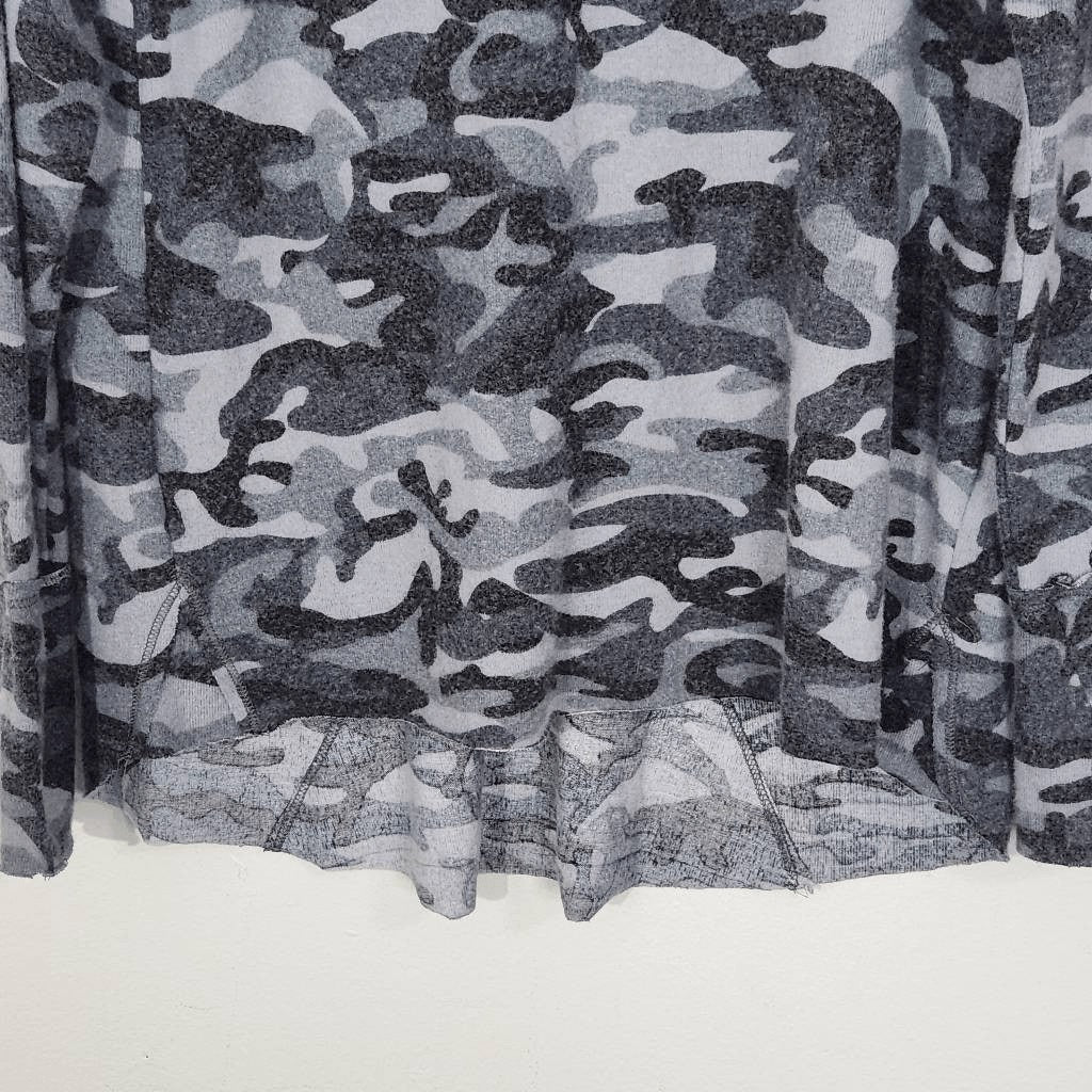 Michael Stars Gray Camo Knit Top Size Small Camouflage Long-sleeve Soft Knit Top
