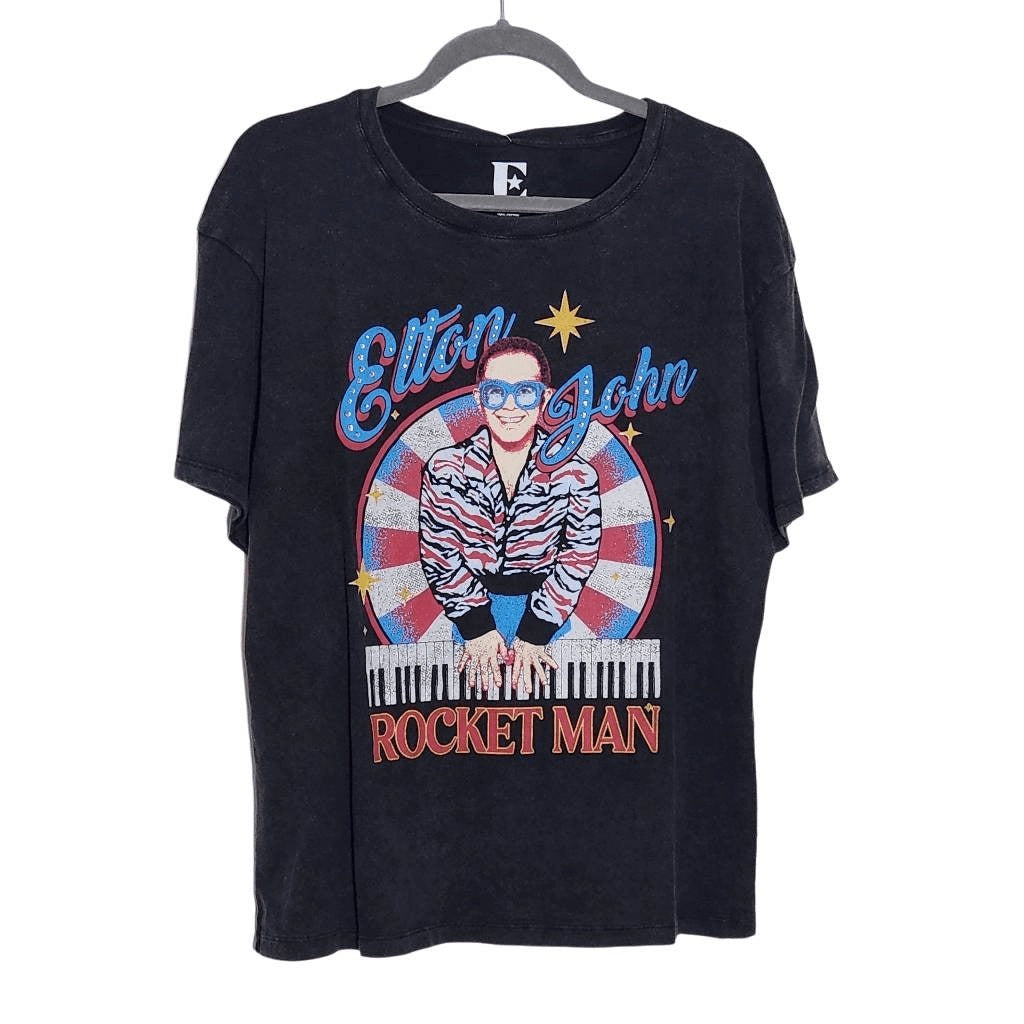 Elton John T-Shirt NWT Size Large Black Short Sleeve Elton John Rocket Man Tee