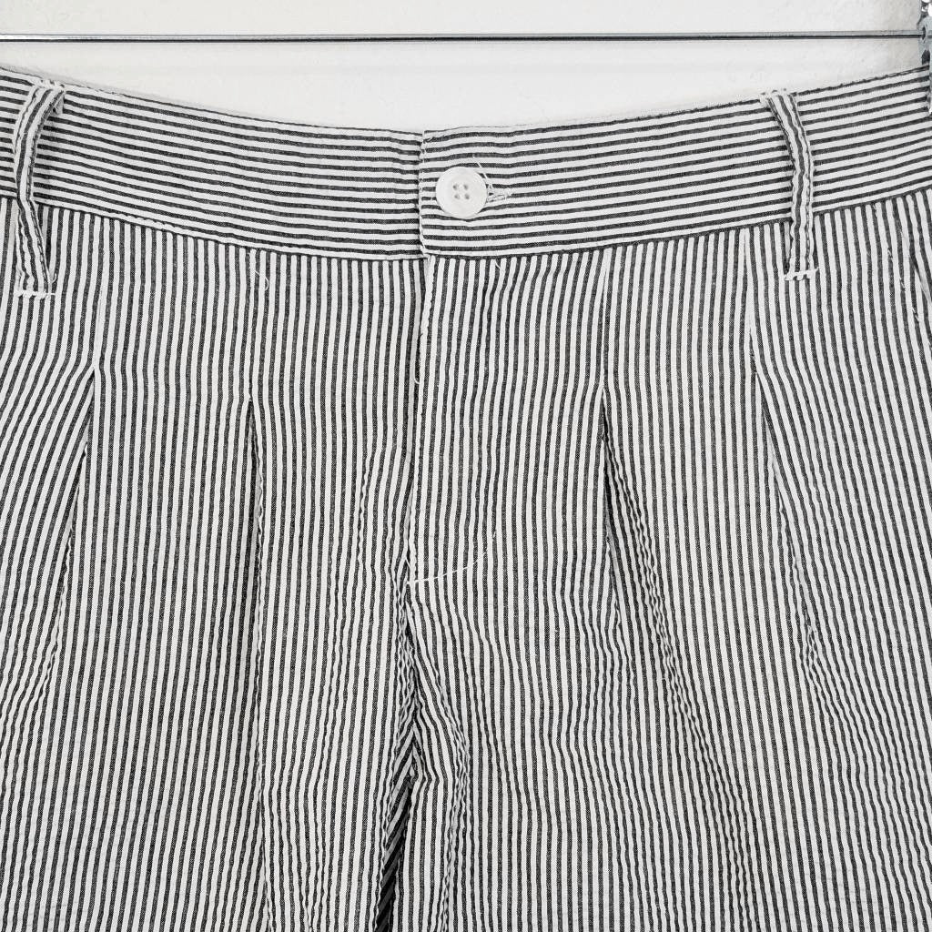 Lauren James Dark Gray and White Stripe Seersucker Shorts Size XS Preppy Shorts