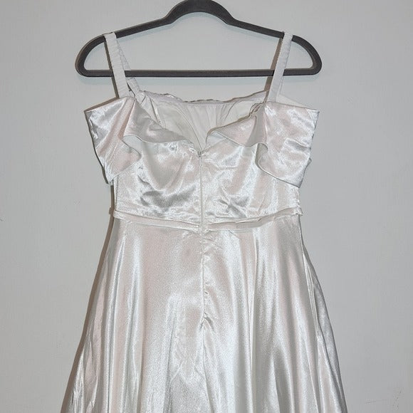 Lulus White Satin Off the Shoulder Wedding Dress NWT Medium Puffy Wedding Gown