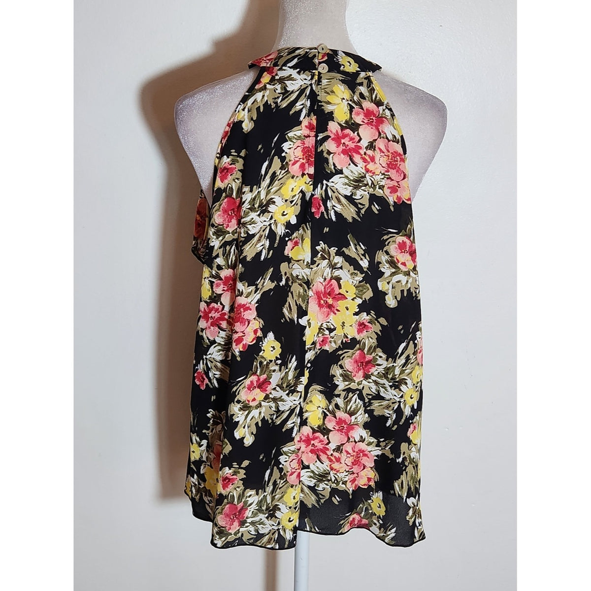 Kim & Cami Black Floral Sleeveless Tie Neck Blouse Size Medium