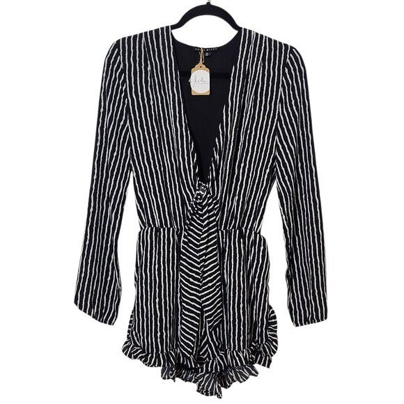Haute Monde Black and White Striped Long Sleeve Romper NWOT Size Medium