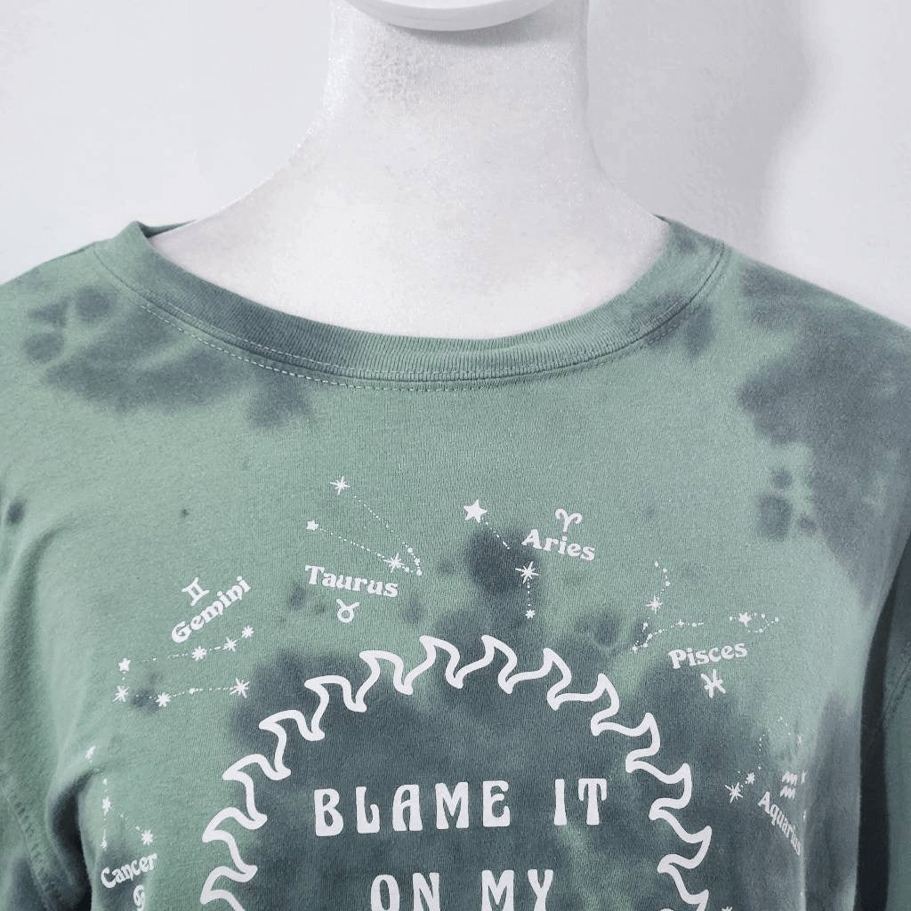 Mighty Fine Green Distressed Blame It On My Zodiac Cropped Tee Size Small