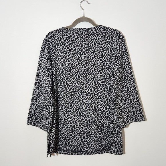 Chico's Black and Gray Knit Top with Cutout Size XL