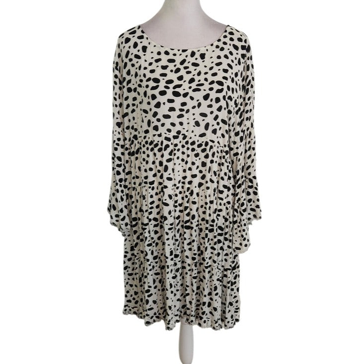 Umgee White and Black Dot Print Tiered Mini Dress Size Medium