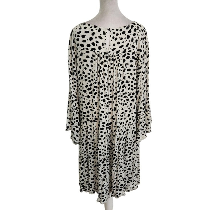Umgee White and Black Dot Print Tiered Mini Dress Size Medium