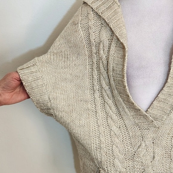 American Eagle Cream Chunky Knit Hoodie Sweater Size Medium