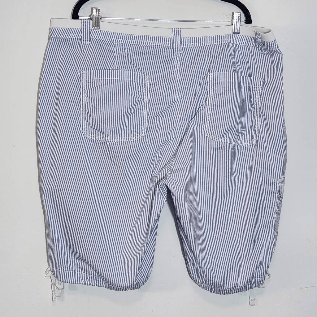 St. John's Bay Blue and White Stripe Shorts Size 22W Preppy Blue Cargo Shorts