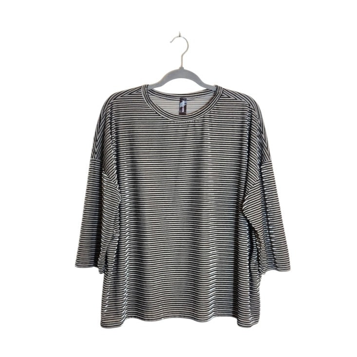Agnes & Dora Gray Velvet Stripe Top Size XL