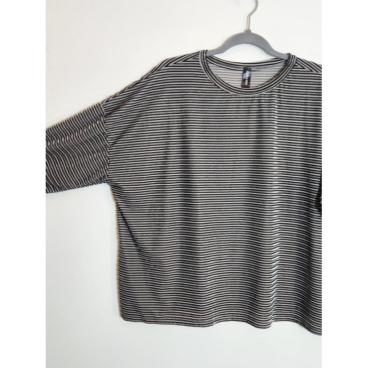Agnes & Dora Gray Velvet Stripe Top Size XL
