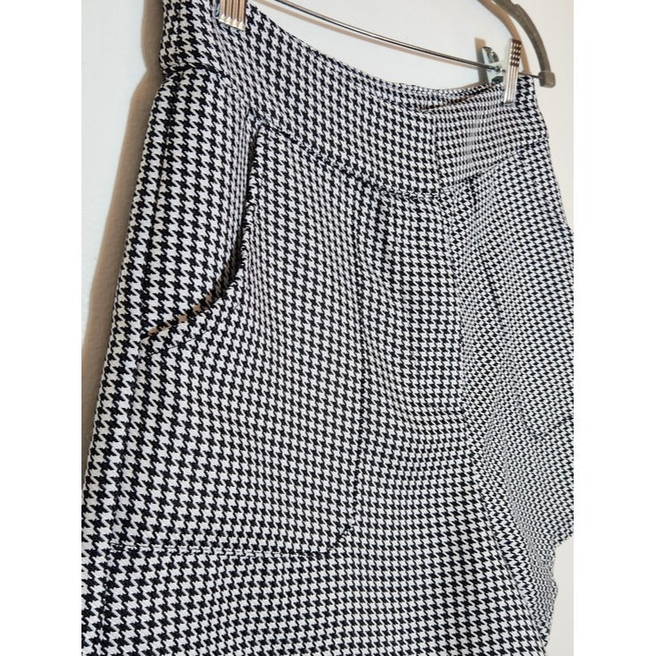 TCEC Black and White Houndstooth High Waist Shorts Size Medium