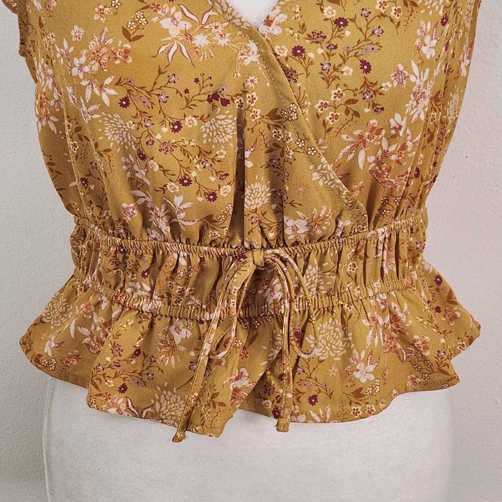 Pink Rose Gold and Pink Floral Blouse NWT Size Small Boho Cropped Top