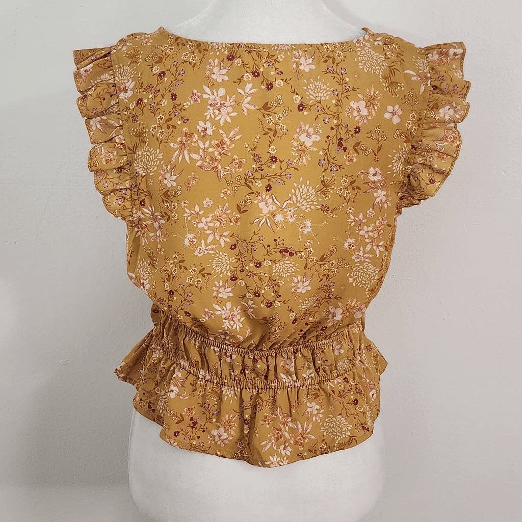 Pink Rose Gold and Pink Floral Blouse NWT Size Small Boho Cropped Top