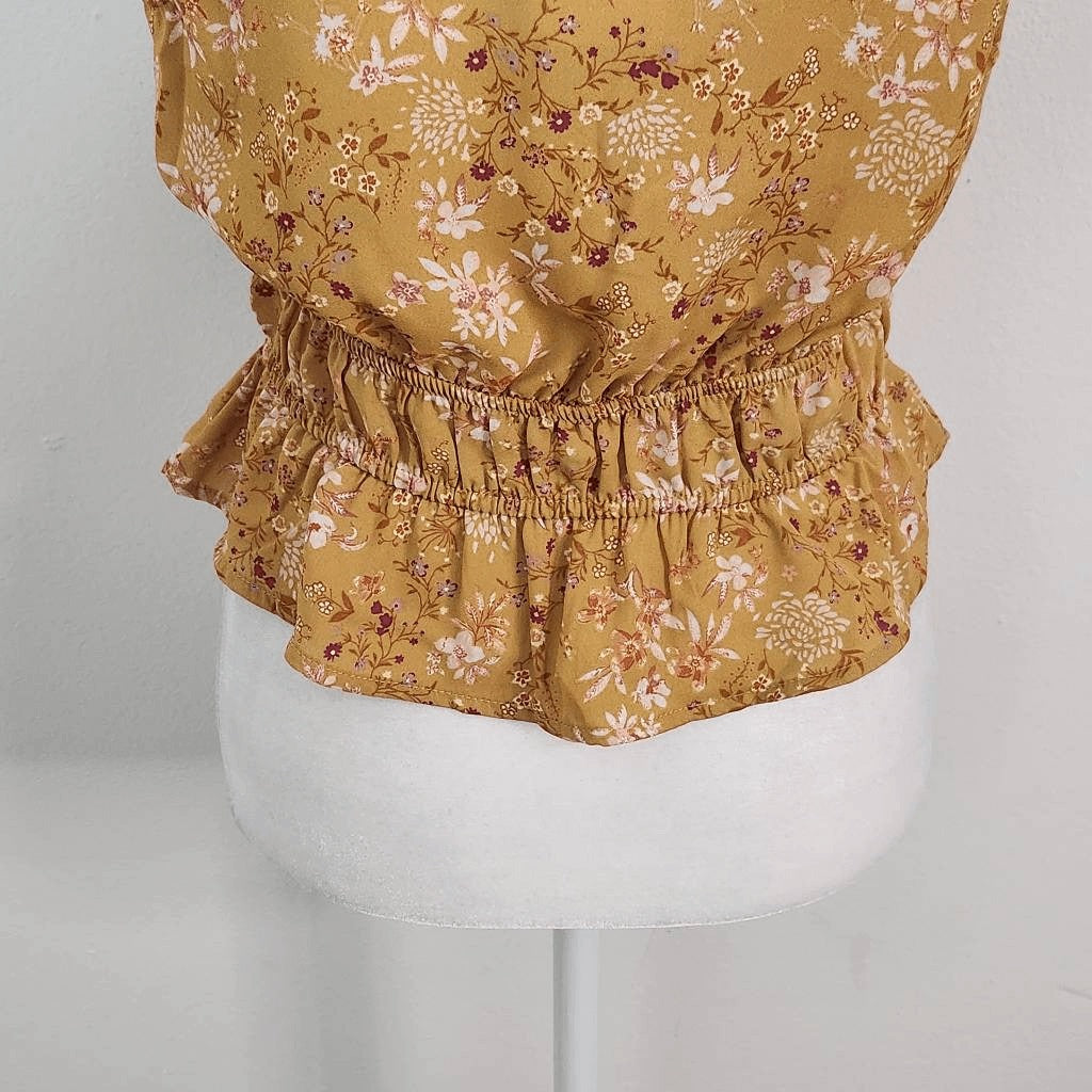 Pink Rose Gold and Pink Floral Blouse NWT Size Small Boho Cropped Top