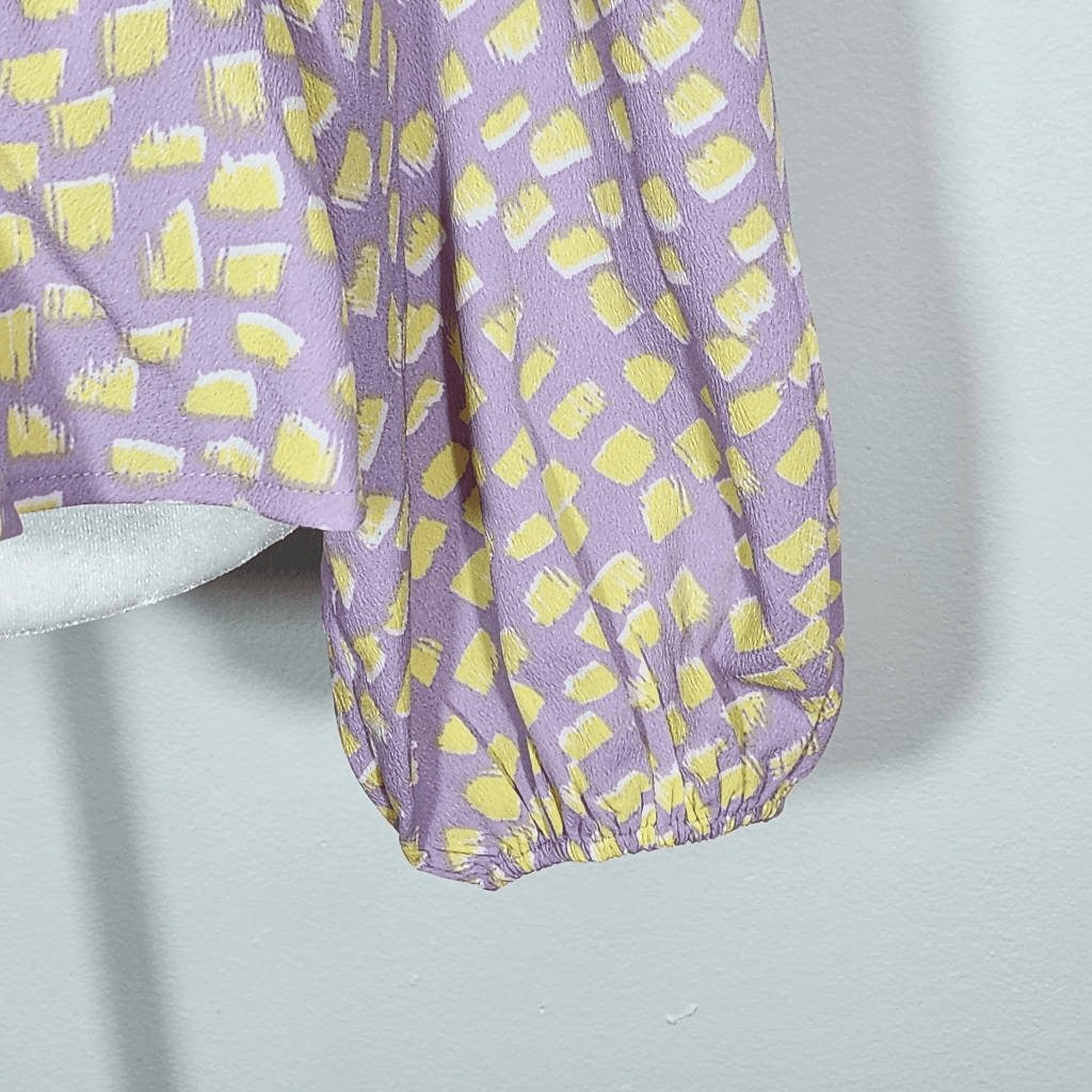 Vero Moda Purple Yellow Print Blouse NWT Size XL Petite Light Purple V-Neck Top