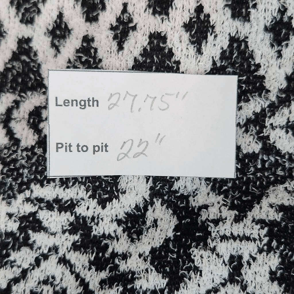 One World Black and White Knit Top Size XL Aztec Knit Top