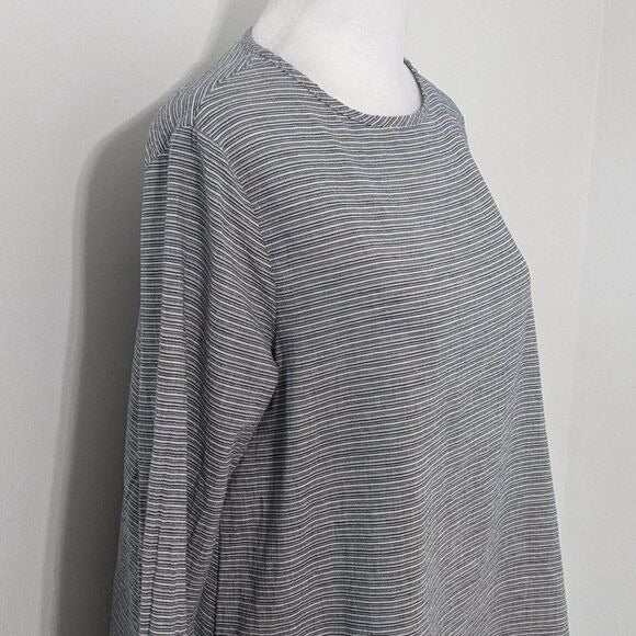 2Hearts Navy Striped Blouse with Bell Sleeves Size Medium Striped Boho Top