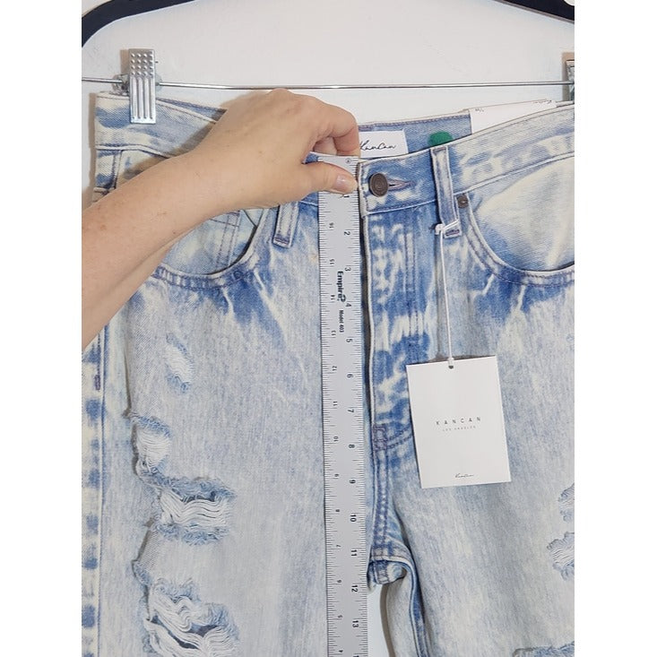 KanCan Light Wash Distressed 90s Boyfriend Jeans Size 5/26 NWT Flaw