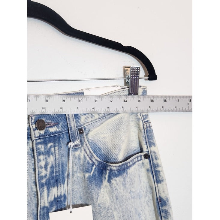 KanCan Light Wash Distressed 90s Boyfriend Jeans Size 5/26 NWT Flaw