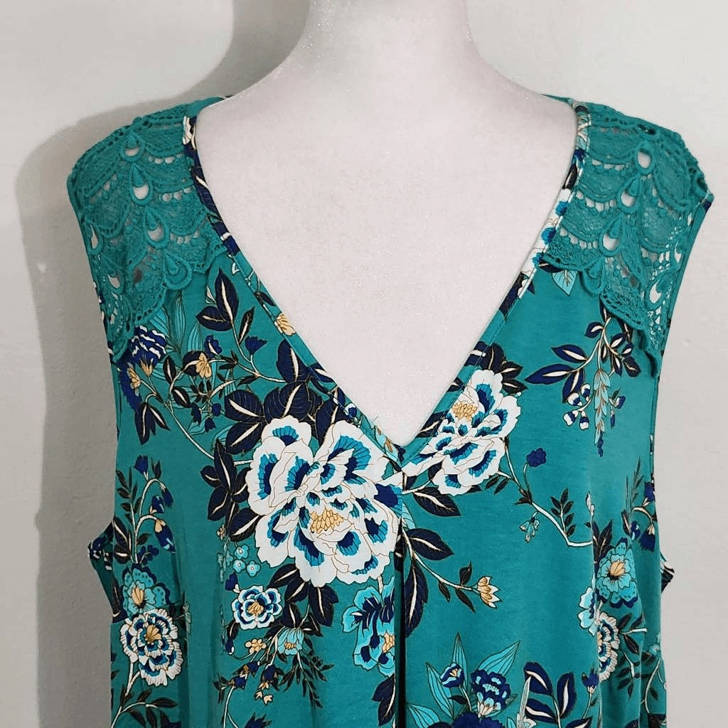 Daniel Rainn Blue Floral Blouse NWT Size 1X Plus Size Turquoise Blue Blouse