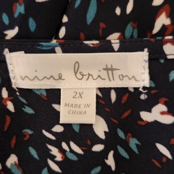 Nine Britton Navy Floral Surplice Top Size 2X NWT