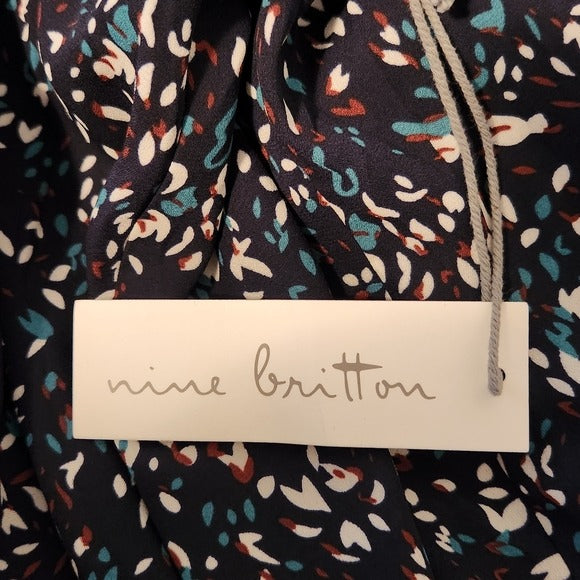 Nine Britton Navy Floral Surplice Top Size 2X NWT