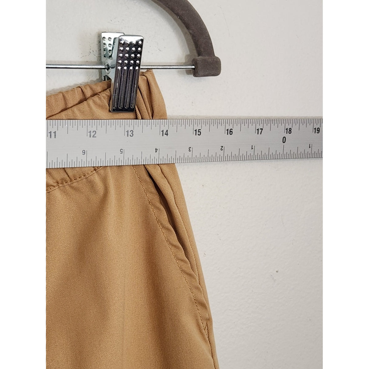 Just Be Khaki Pull On Cargo Capri Pants Size Medium
