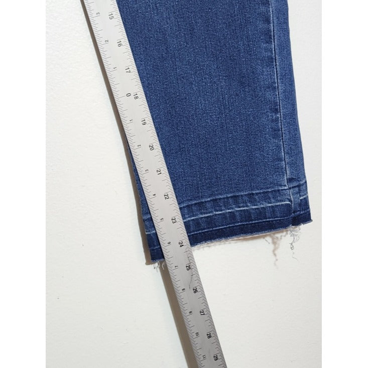Kensie Medium Wash Cropped Raw Edge Jeans Size 29 NWT