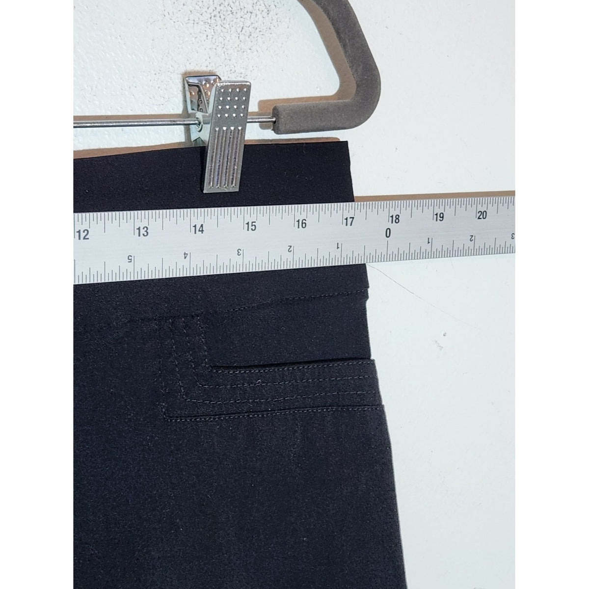 Maurices Black Pull-On Shorts with Wide Elastic Waistband Size Large