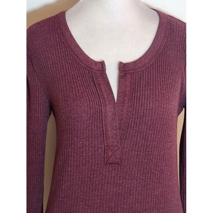 Aerie Burgundy Ribbed Knit Fitted Henley Top Size Small