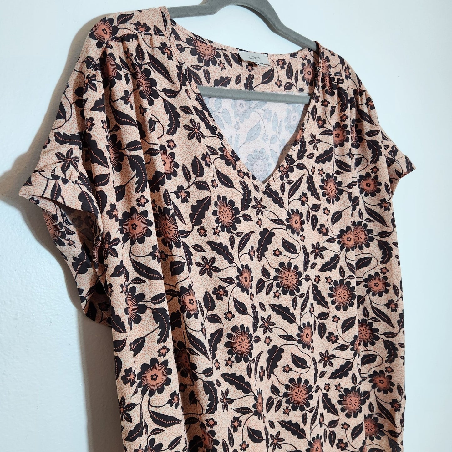 LOFT Pink and Black V-neck Floral Blouse Size XL