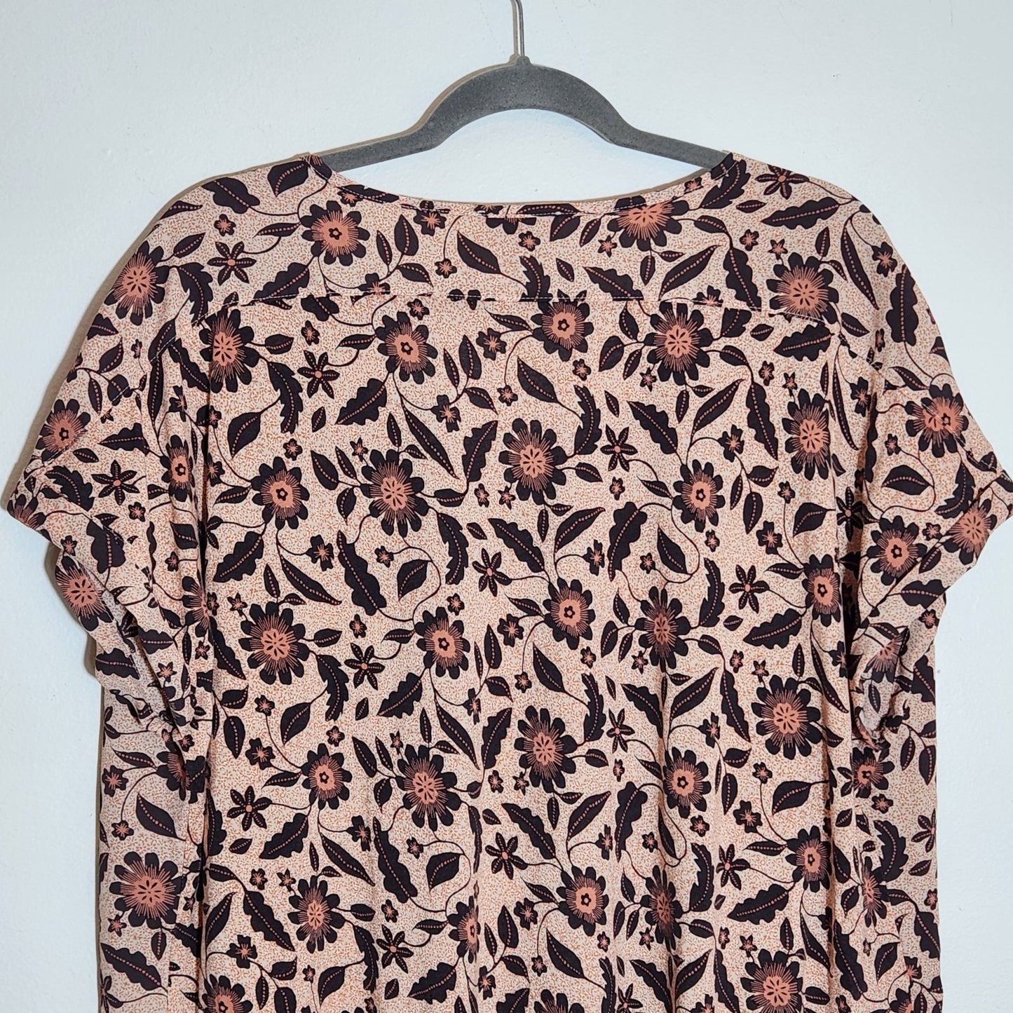LOFT Pink and Black V-neck Floral Blouse Size XL