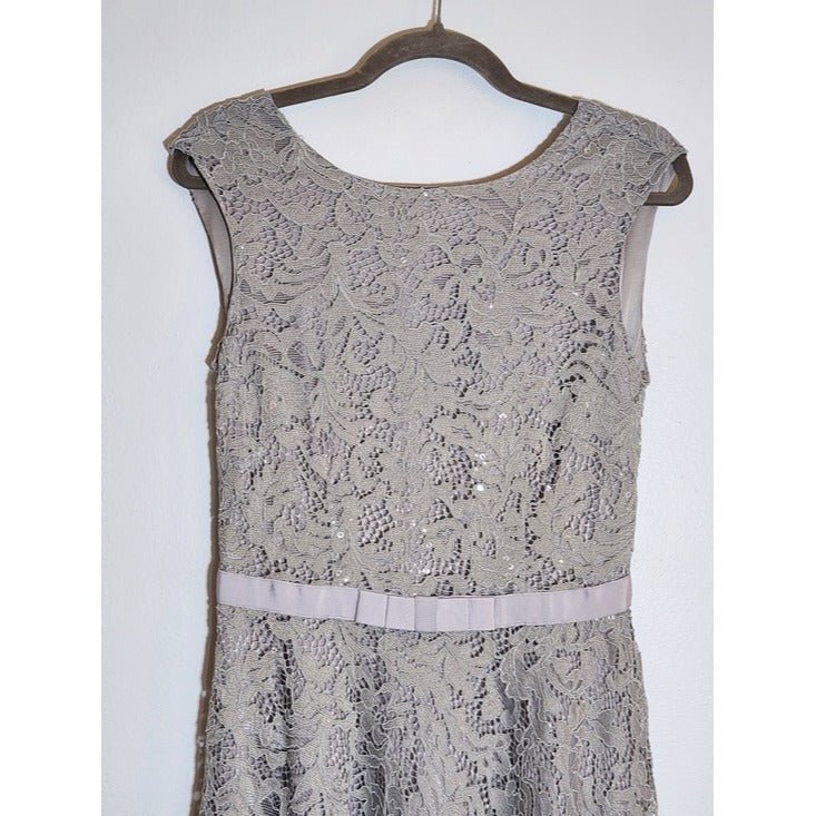 Tahari Gray Sleeveless Lace Cocktail Dress Size 6 NWOT Wedding Guest Dress