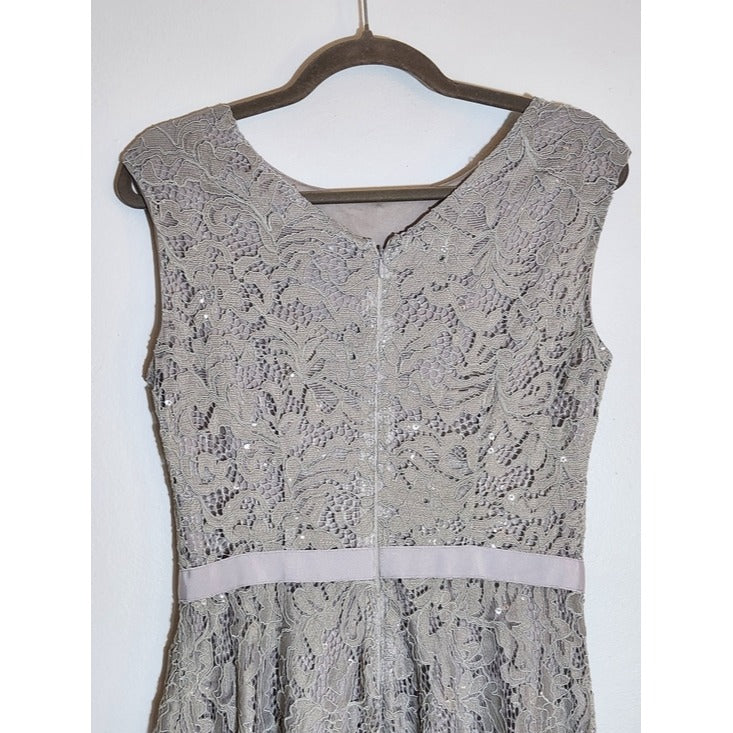 Tahari Gray Sleeveless Lace Cocktail Dress Size 6 NWOT Wedding Guest Dress