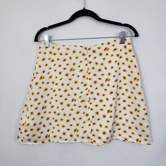 WeWoreWhat Daisy Print Mini Skirt Medium Floral Coquette Skirt, New