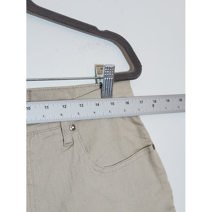 Cherokee Womens Khaki Shorts Size 14 NWT