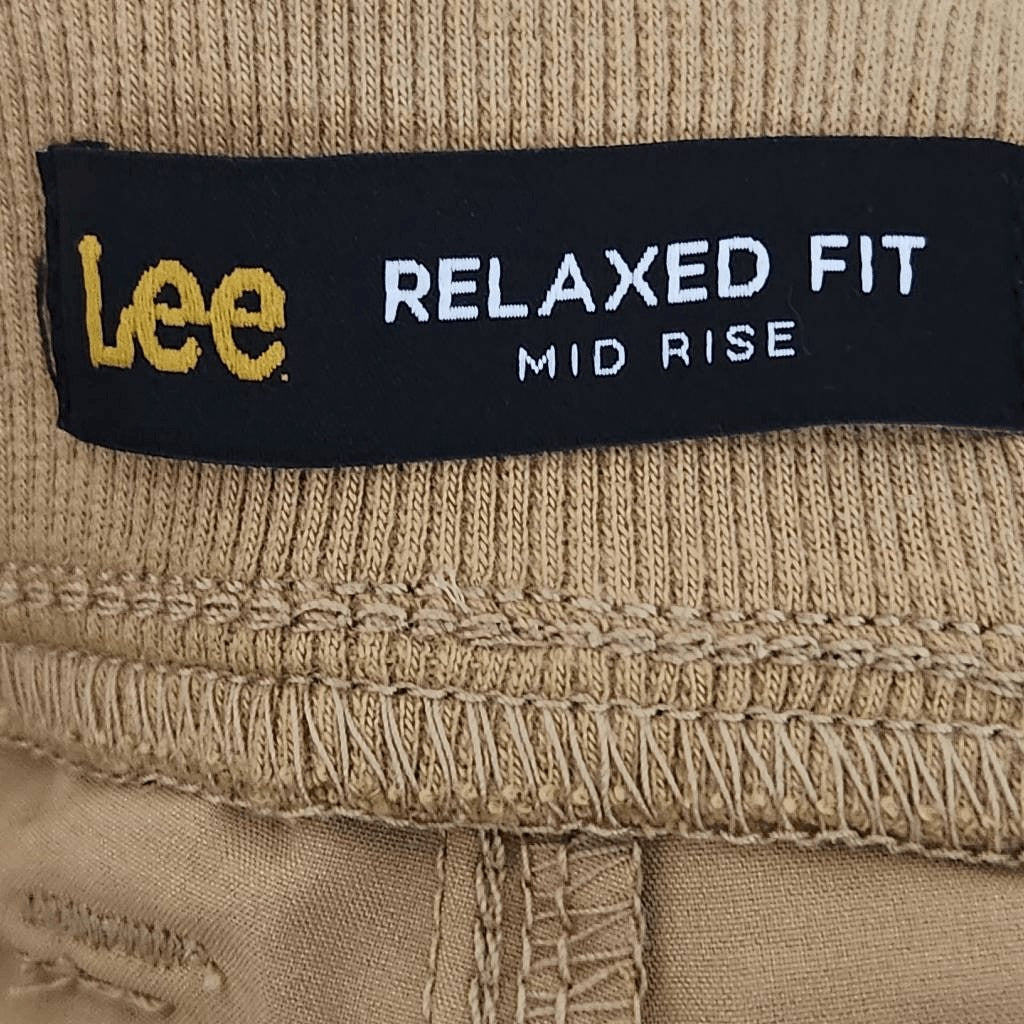 Lee Relaxed Fit Khaki Pedal Pushers NWT Size 6 Casual Khaki Capri Pants