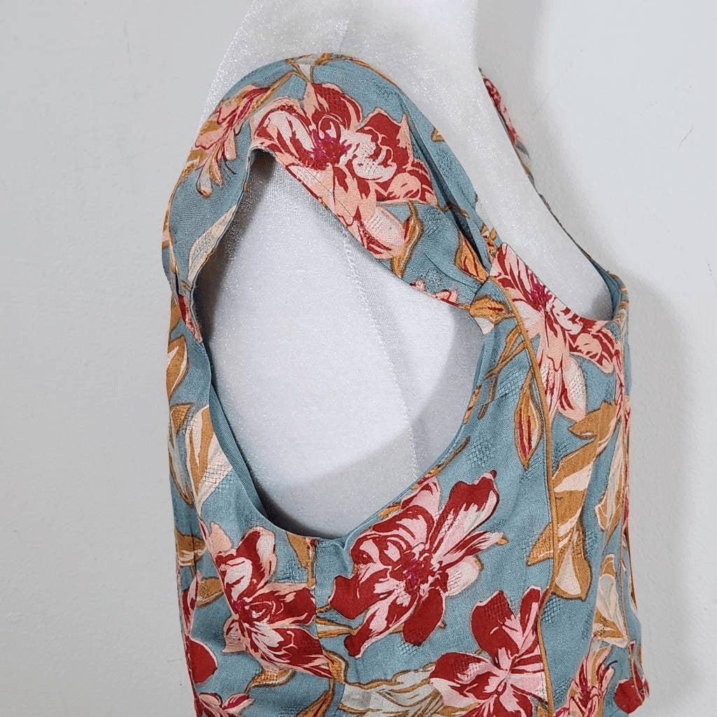 Band of Gypsies Blue and Red Floral Boho Crop Top Size Large NWT Blue Crop Top
